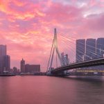 Knallende zonsopkomst in Rotterdam