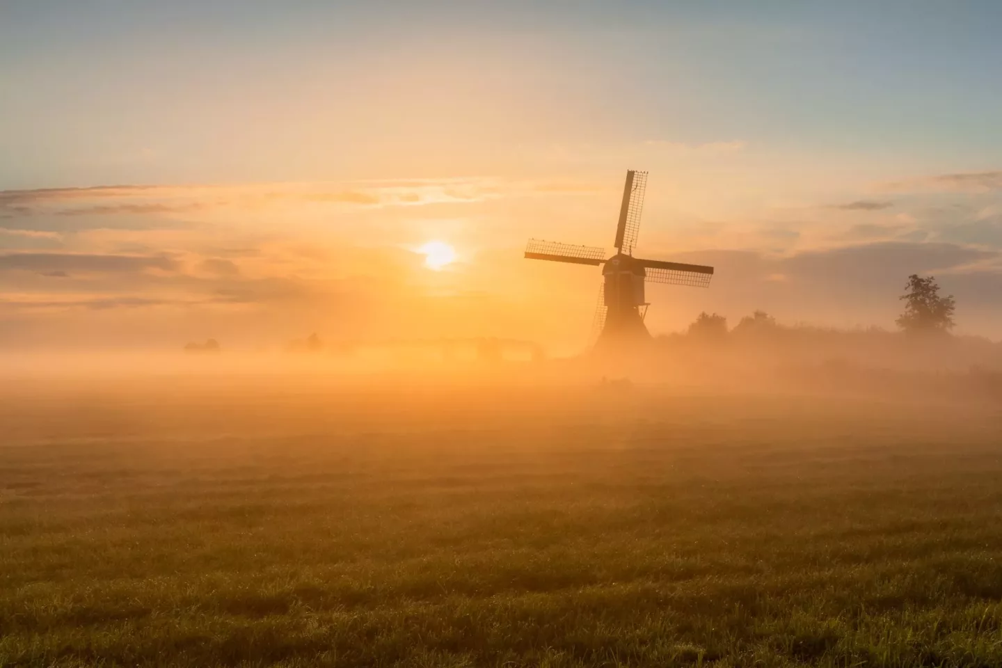 Zonsopkomst in een Hollands landschap