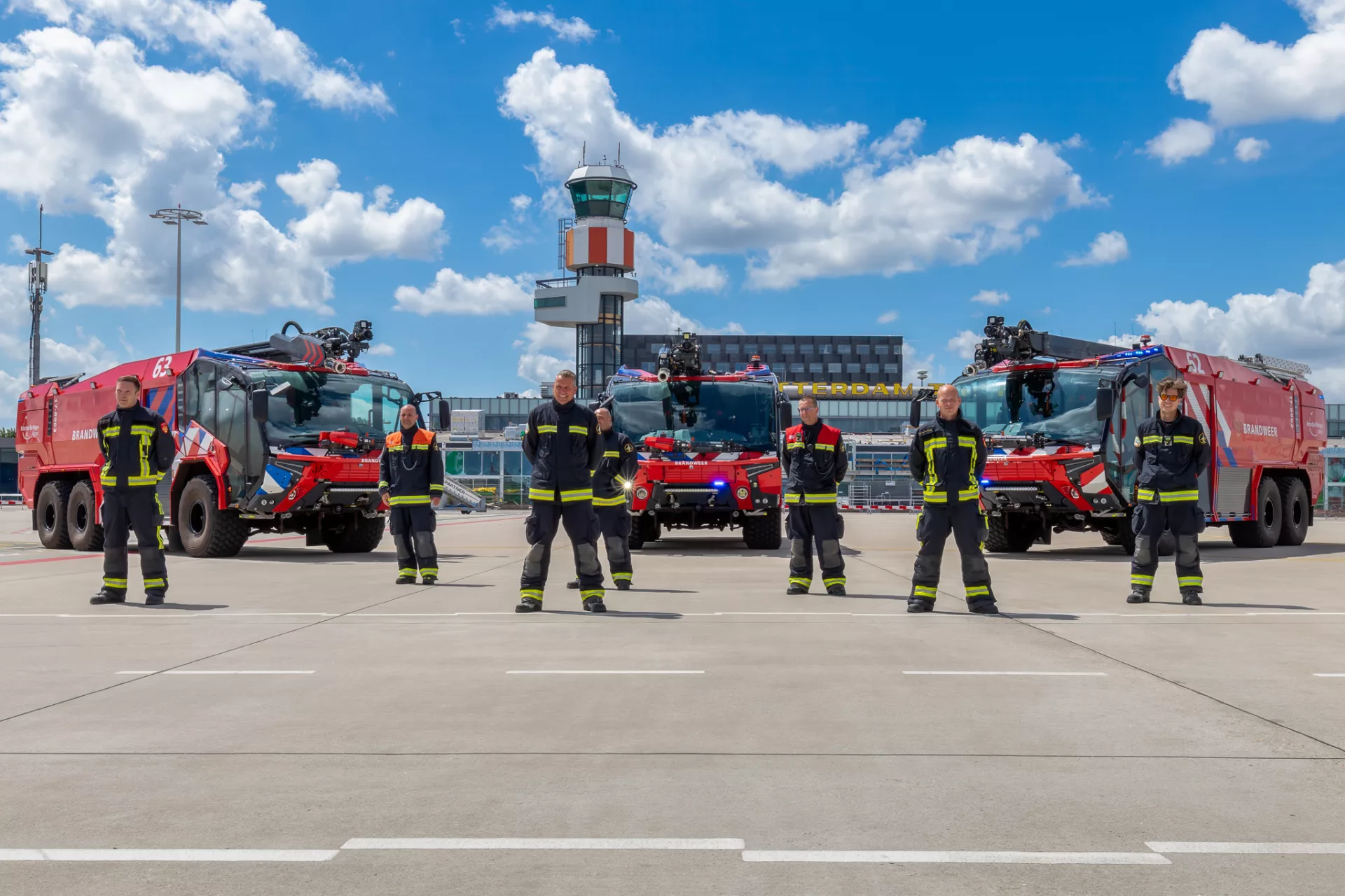 Ingebruikname nieuwe kazerne en brandweervoertuigen - Rotterdam The Hague Airport